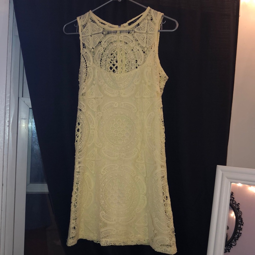 Lace yellow dress